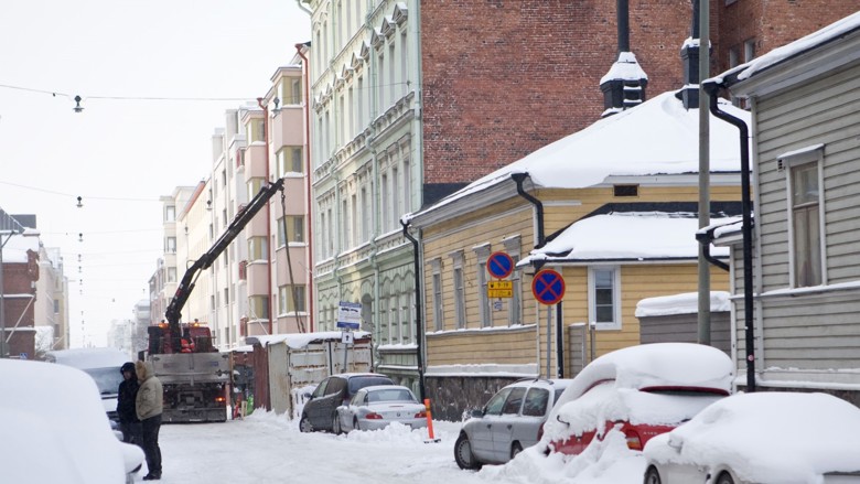 Talvinen katu Helsingissä